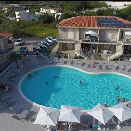 Vadel Marina Zambrone